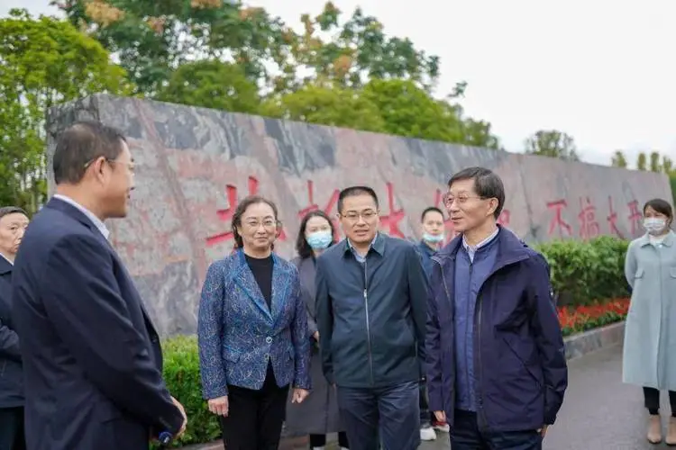 朱旗：牽頭撰寫聯名提案，助力出版業高質量發展